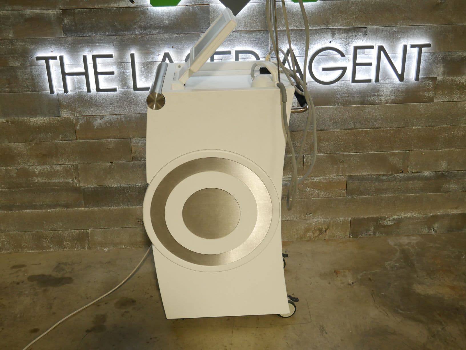 2011 Venus Freeze - image 2