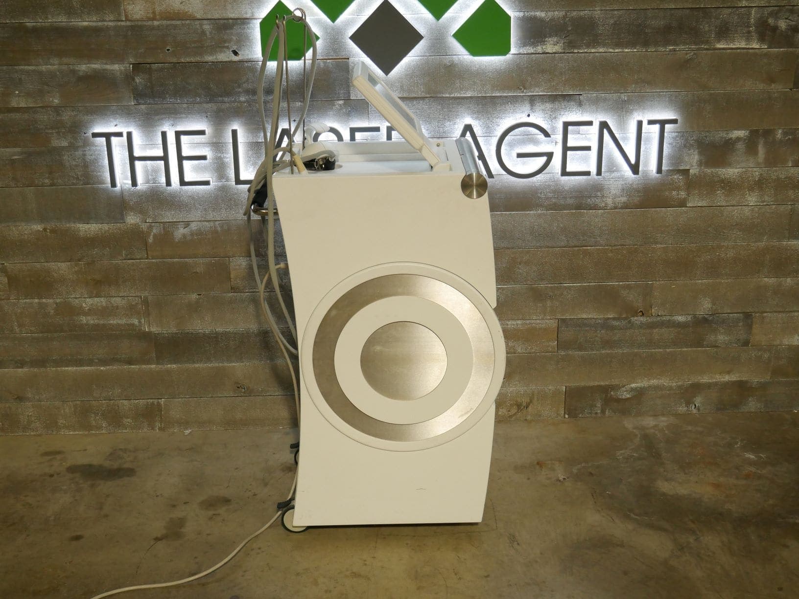 2011 Venus Freeze - image 3