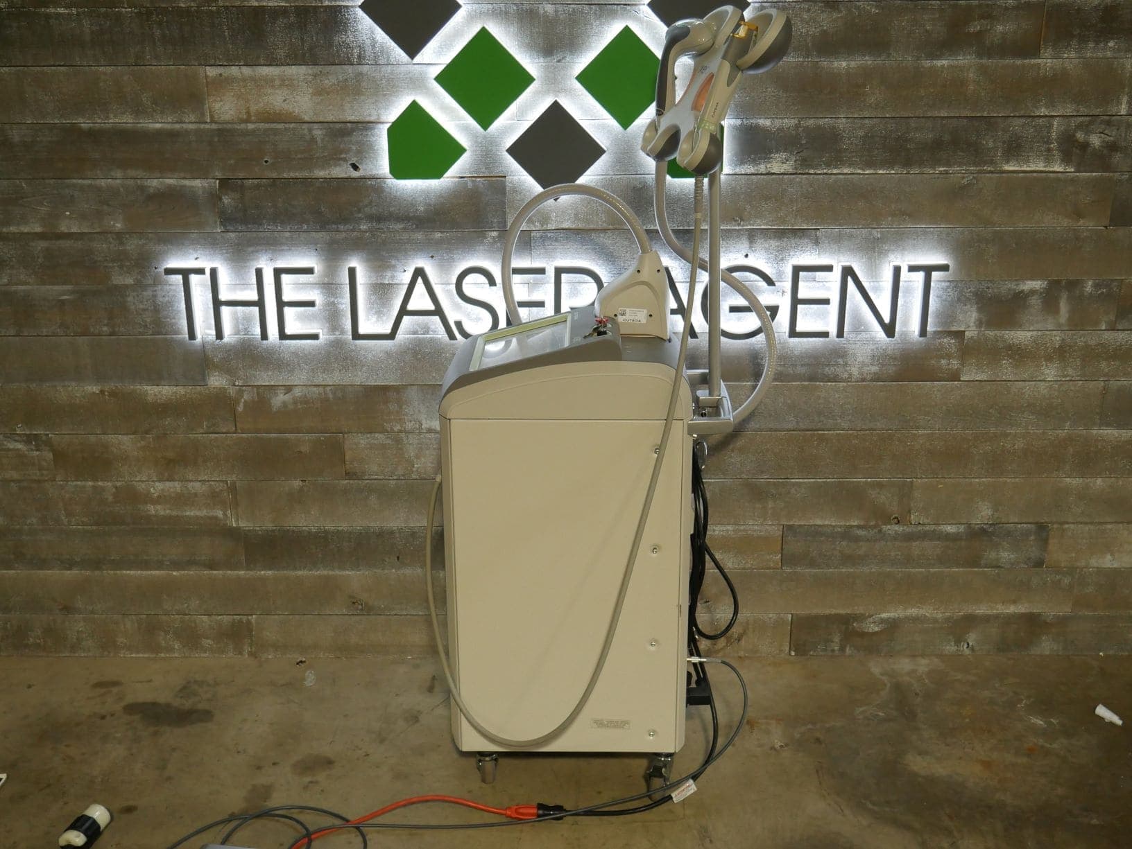 2017 Cutera Xeo - image 2