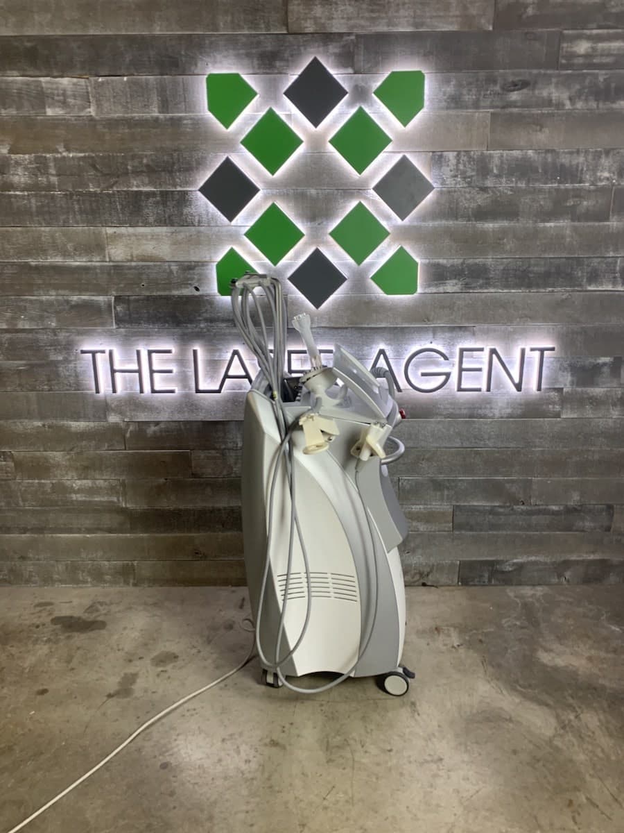 2015 Venus Legacy - image 2