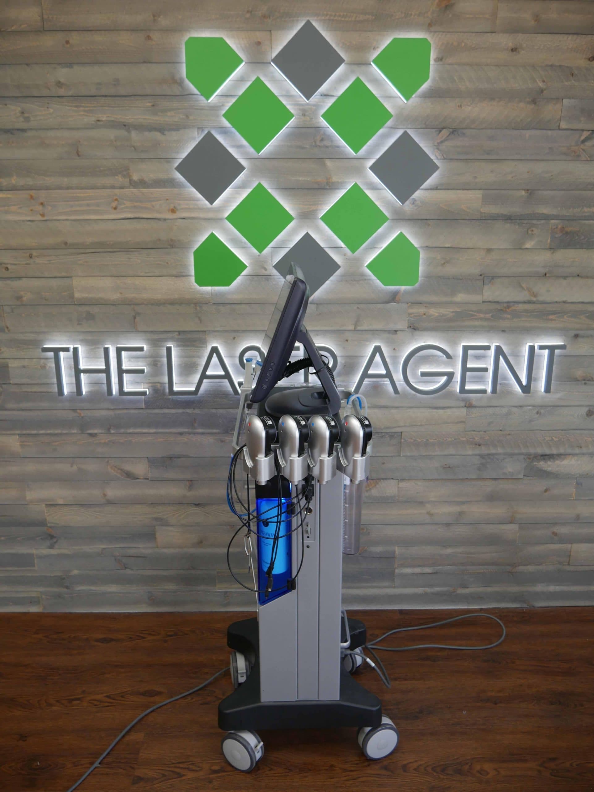 2016 Edge Systems Hydrafacial Elite - image 3