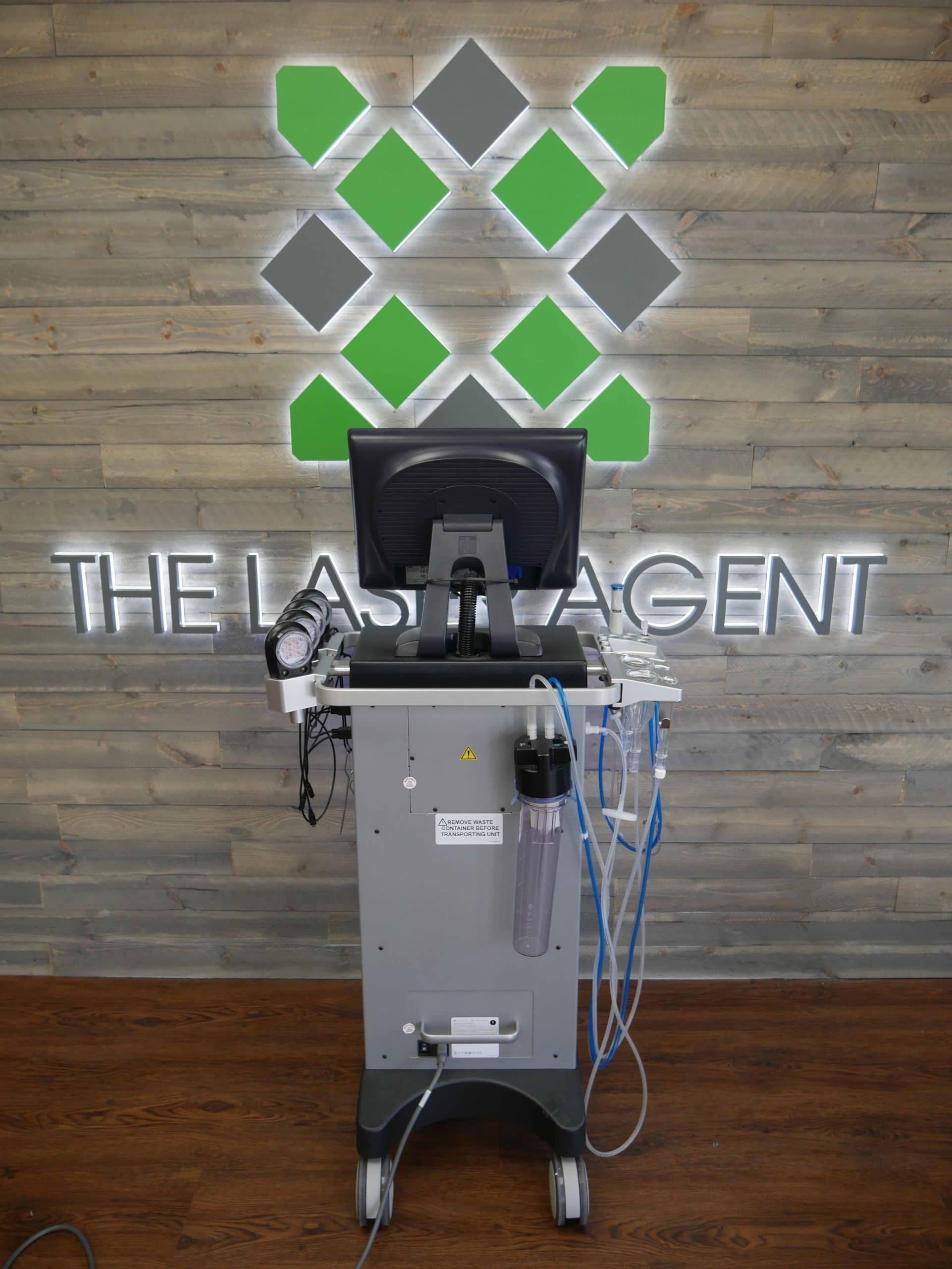 2016 Edge Systems Hydrafacial Elite - image 4