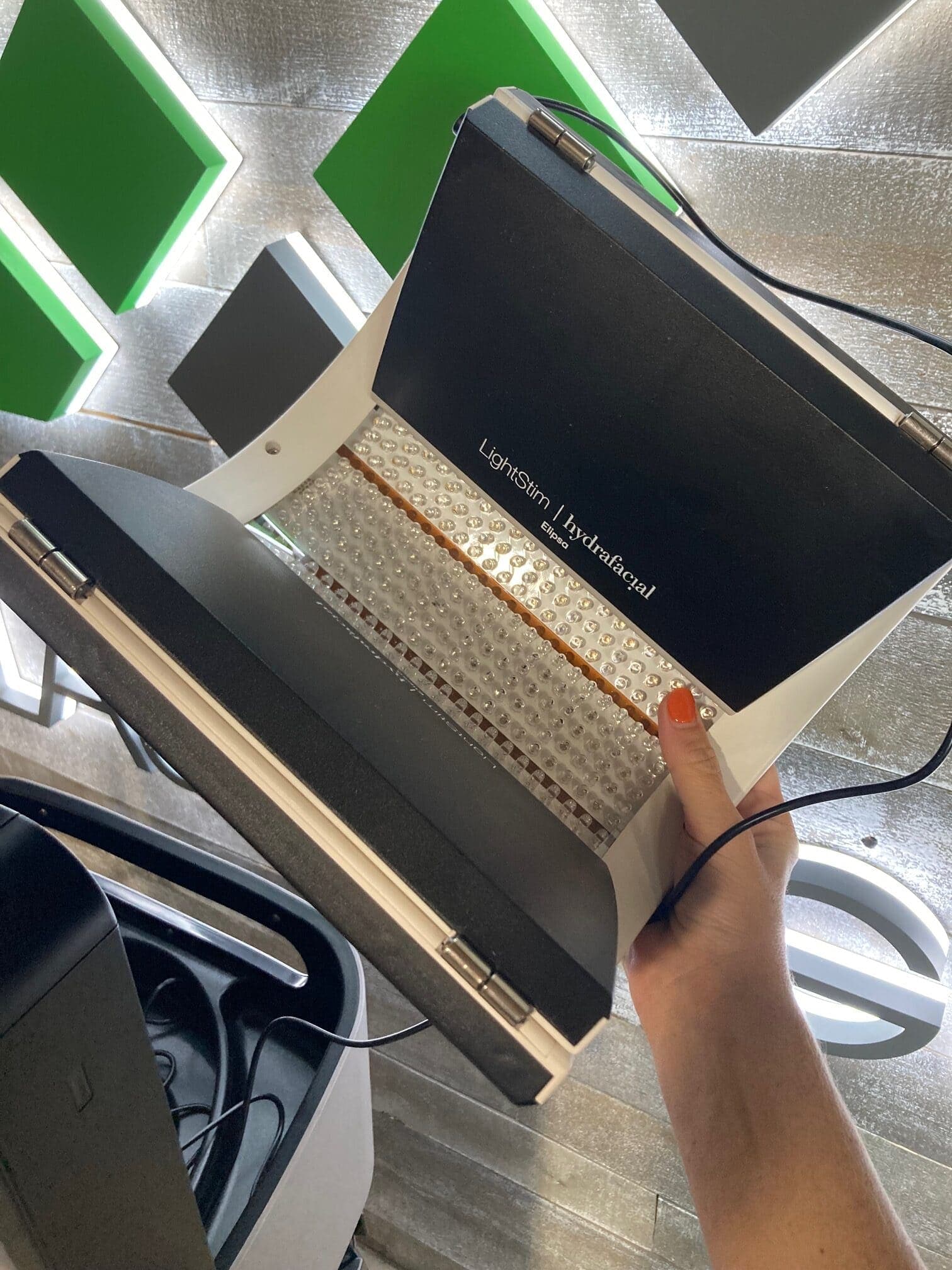 2023 Hydrafacial Syndeo - image 9