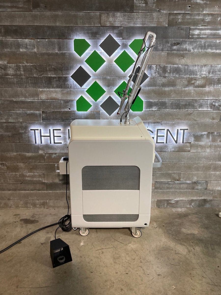 2017 Candela Picoway - image 2