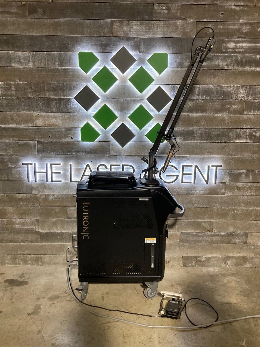 2023 Lutronic Hollywood Spectra - image 3