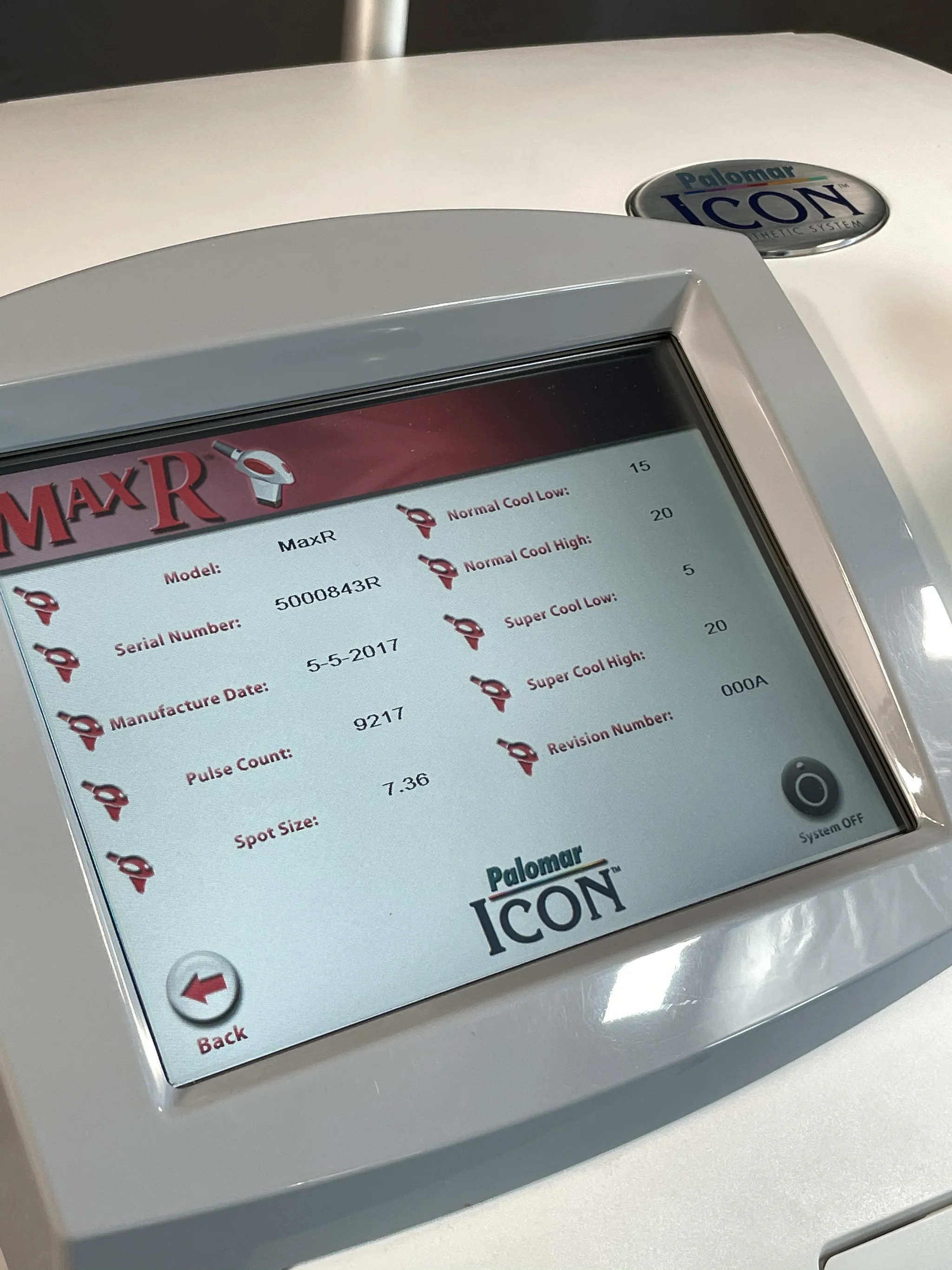 imgi_227_IMG_0470_2048x